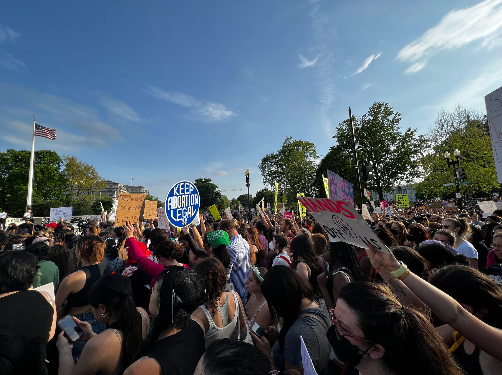 Crowds outside SCOTUS 4/3/22